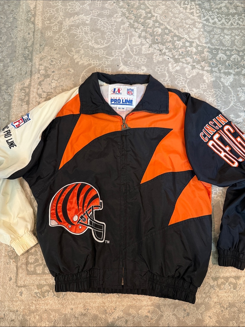 Cincinnati Bengals Orange and White NFL Proline Jacket Medium Vintage